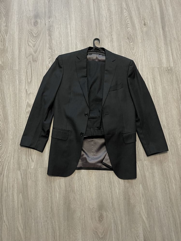 Класичний костюм Suitsupply
