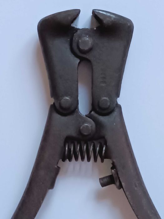 Stare cęgi tnące kowalskie / rzemieślnicze – lata 40./50. XX w.