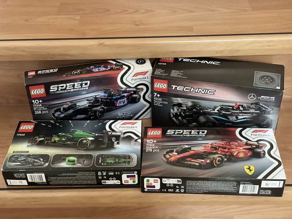 Набір з 4 комплектів LEGO Speed Champions