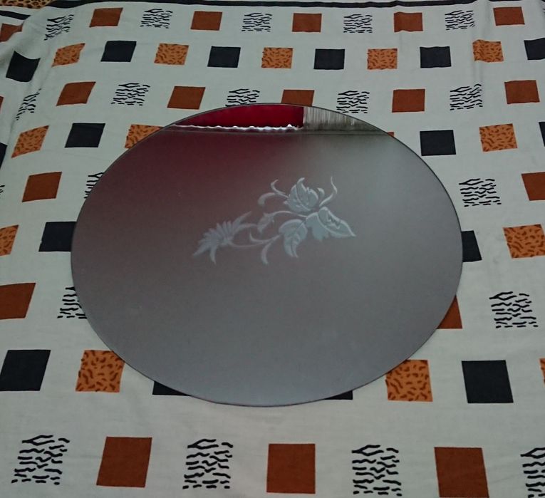 Дзеркало з візерунком