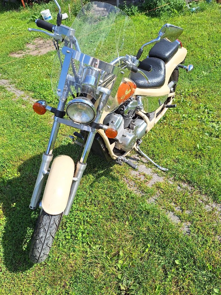Honda Shadow Motocykl Chopper  VT 600