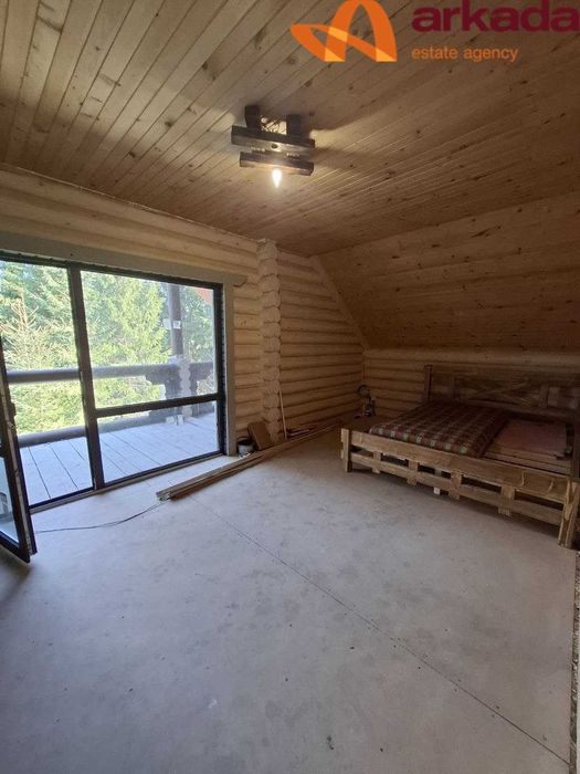 Карпати / Яблуниця 
Продаж Будинок в лісі
З виглядом на гору Хом'як.