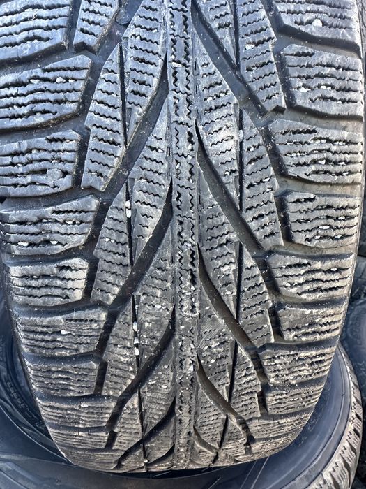 225/65/17 Nokian Hakkapeliitta R2