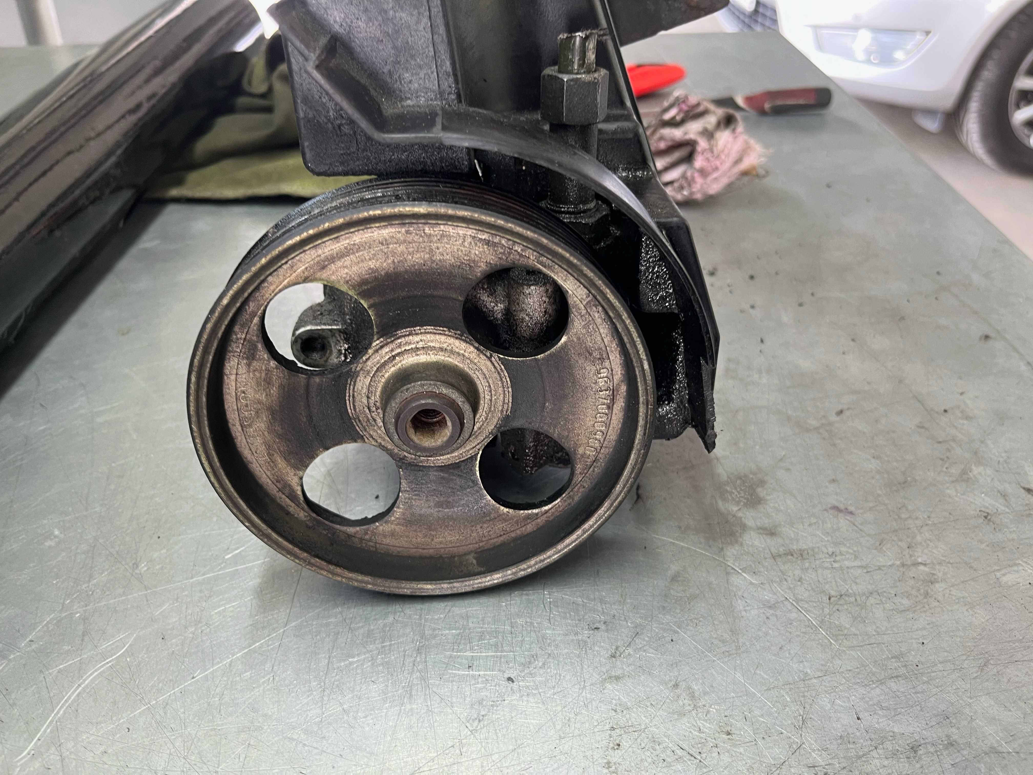 PEUGEOT 2O6 3O6 3O7 4O6 8O6 2,0HDI 1.4  pompa wspomagania