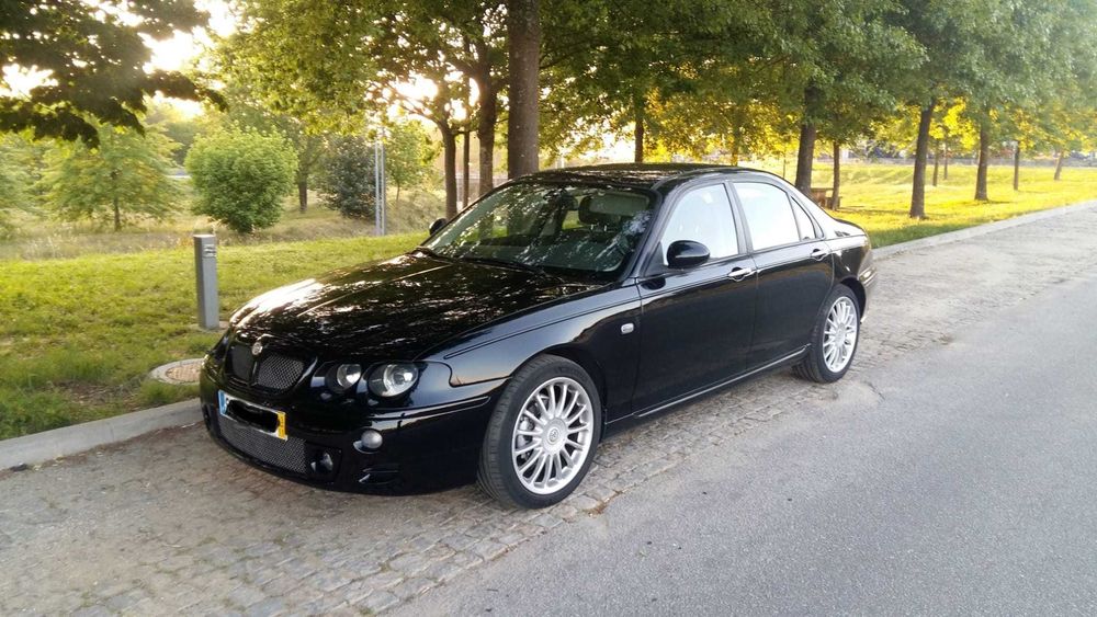 MG ZT 2.0 CDTI cor preto