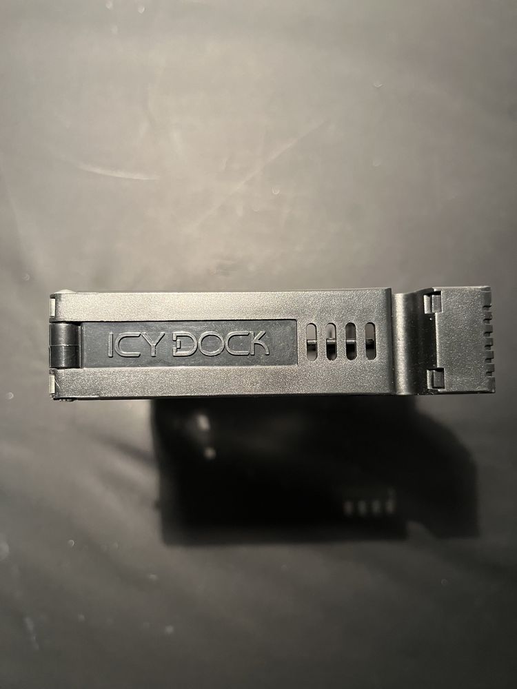 Icy Dock 2x2.5” para 3.5” (SSD/HDD)