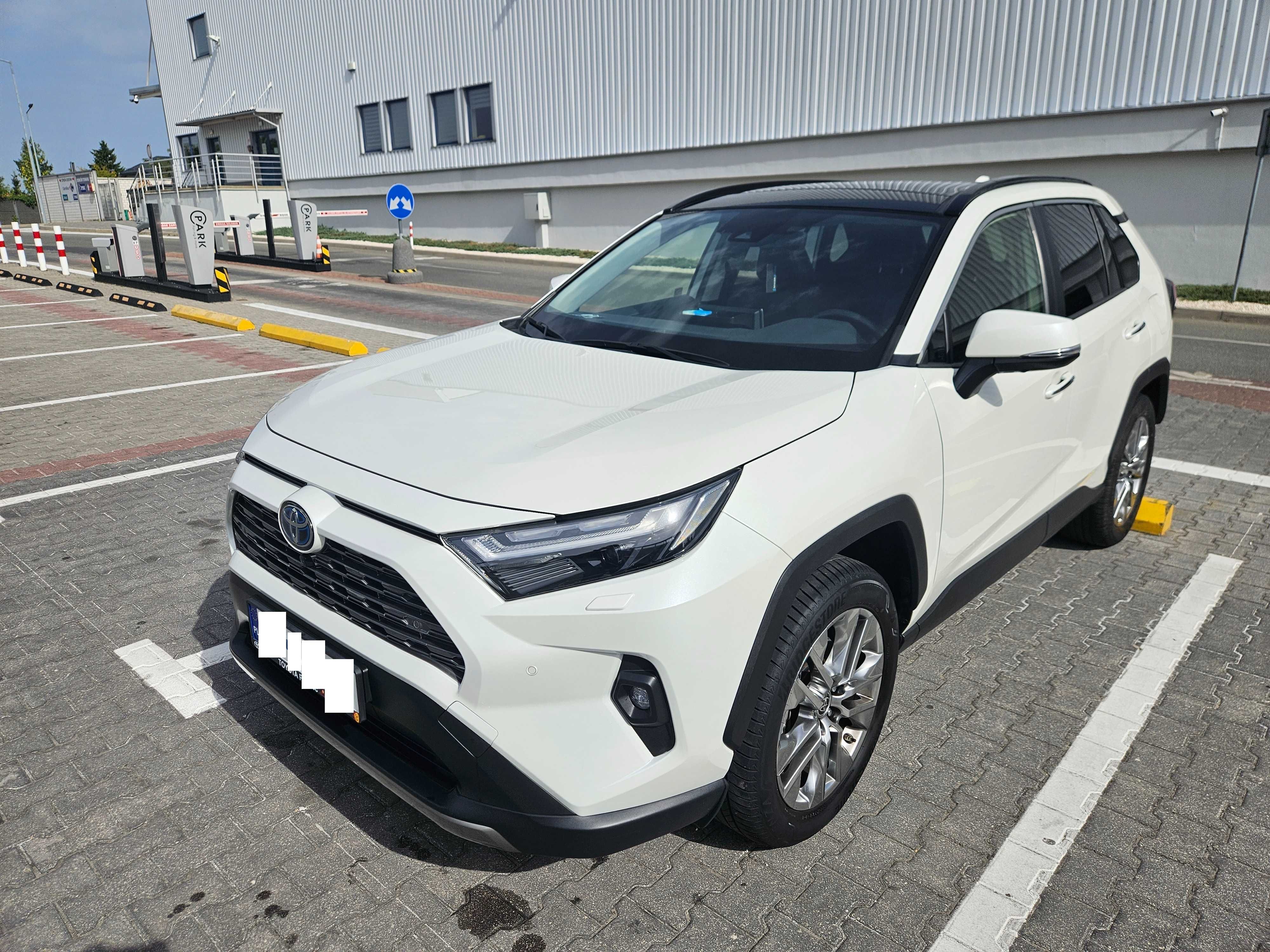 Toyota RAV4 4x4 Hybrid Executive Dach Panoramiczny, Hak