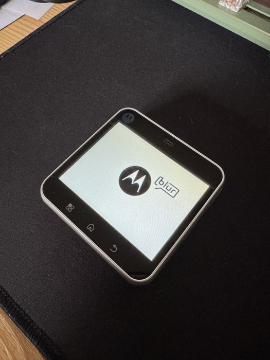 Motorola FlipOut klasyk