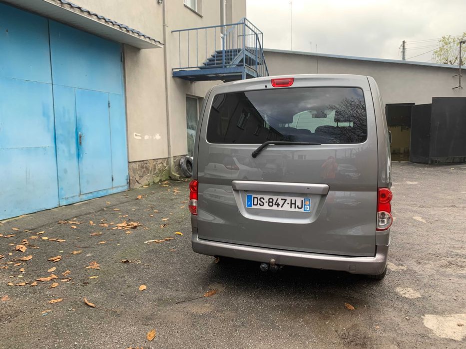 мини автобус Nissan NV200-2015р
