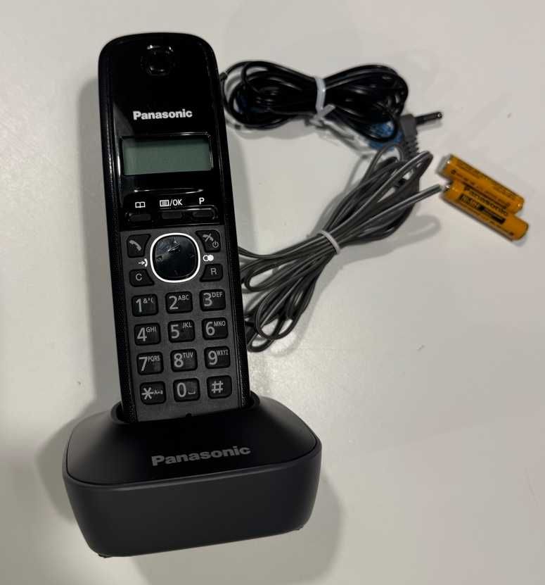 Telefon Panasonic KX-TG1611 bezprzewodowy stacja dokująca baterie