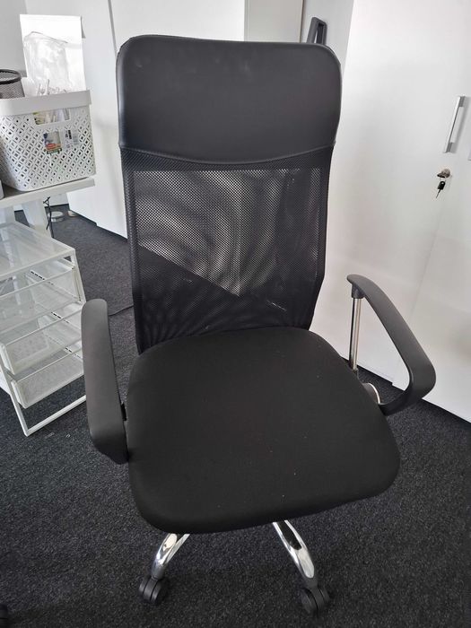 Lenart pólka pod biurko IKEA