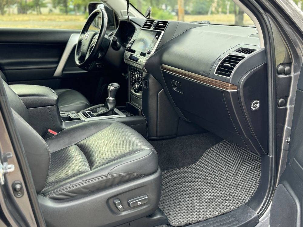 Toyota Land Cruiser Prado 150, максимальна комплектація