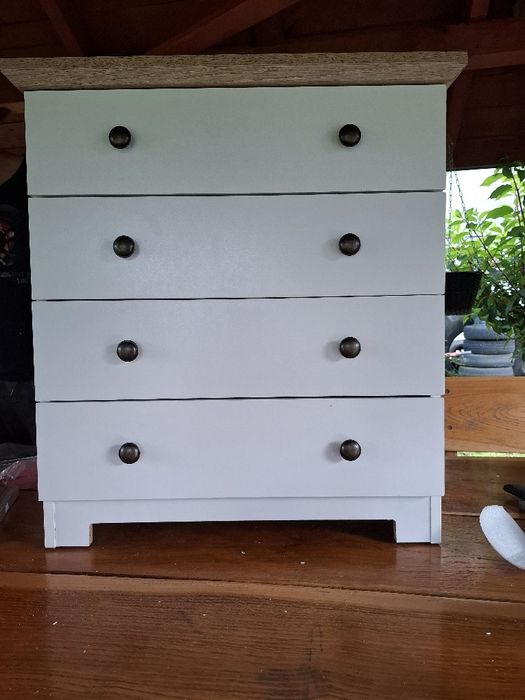 Mala komoda z 4 szufladami