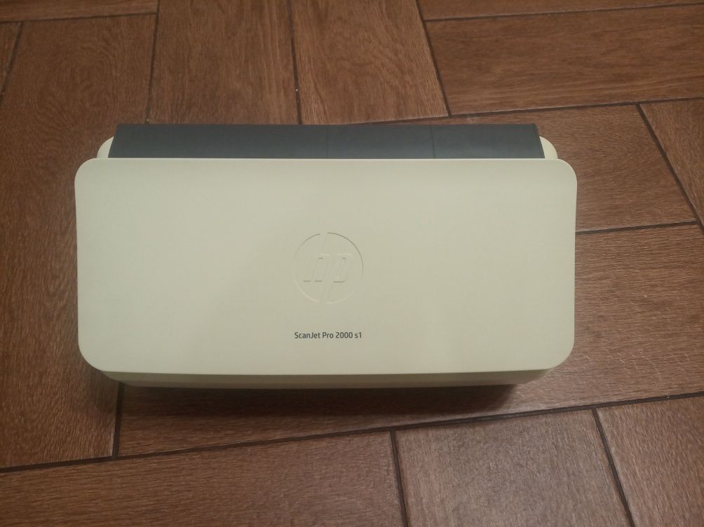 Документ-сканер HP Scanjet Pro 2000 s1
