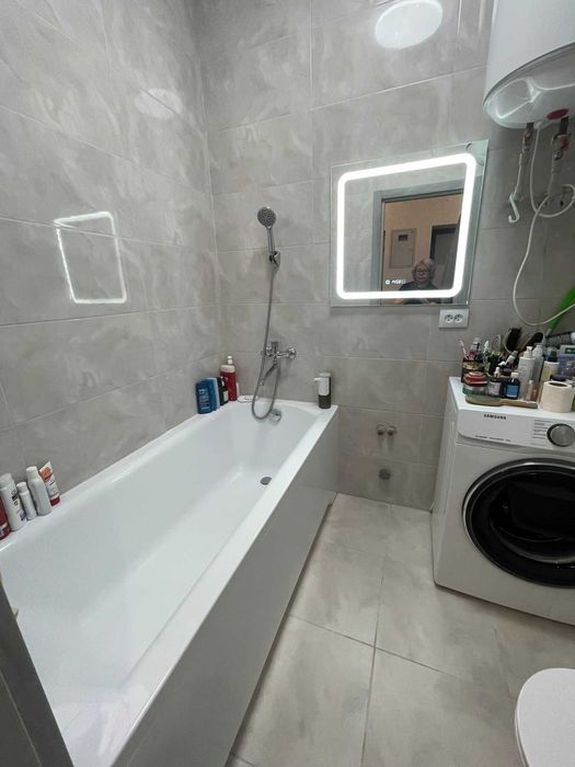 Центр! 2к. сталінка з новим ремонтом