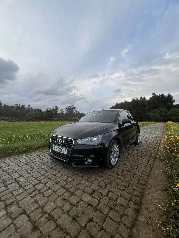 Audi A1 1.6 2011 com 235.776 Km