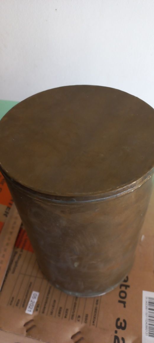Цилиндр из латуни/бронзы наверное заготовка под копилку