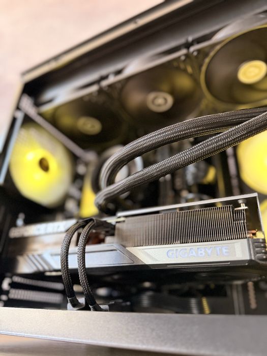 Ігровий Пк На Гарантії( Rtx 4070,Ryzen 7 7700,32gb, b650, 1tb ssd)