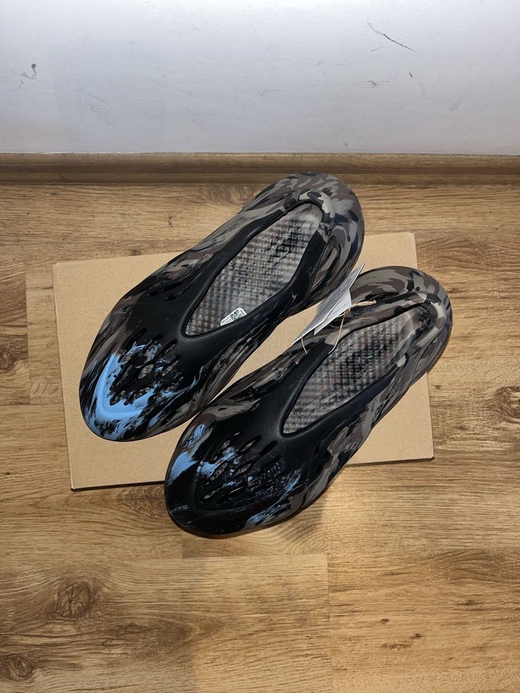 Yeezy foamrunner mx cinder