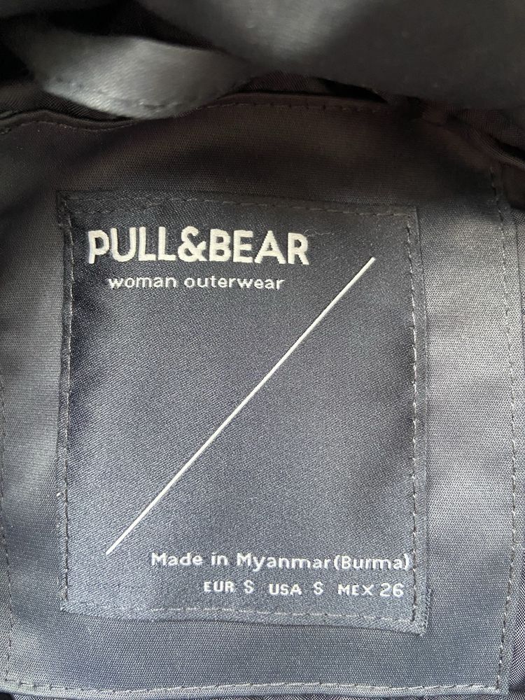Демісезонна куртка Pull&bear