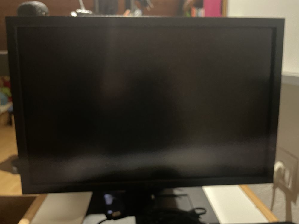 LCD Monitor 19” Dell