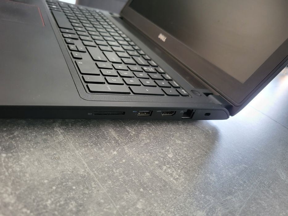 Laptop Dell w dobrym stanie