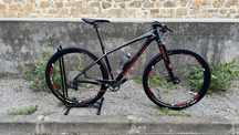 Bicicleta Focus Raven (carbono)