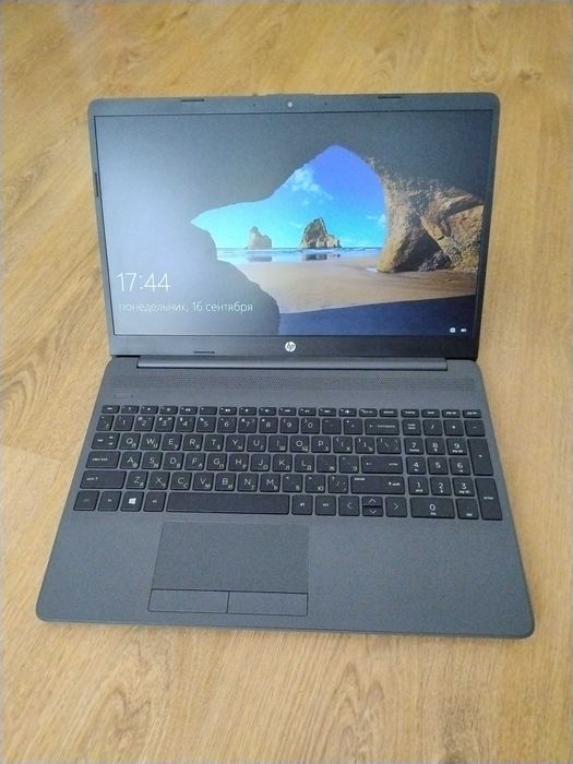 Ноутбук HP 250 G8