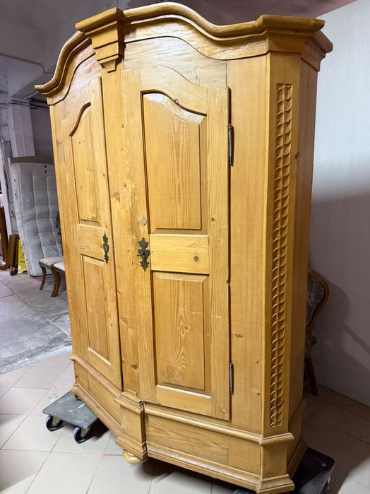 Stylowa klasyczna drewniana szafa 2-drzwiowa z Niemiec