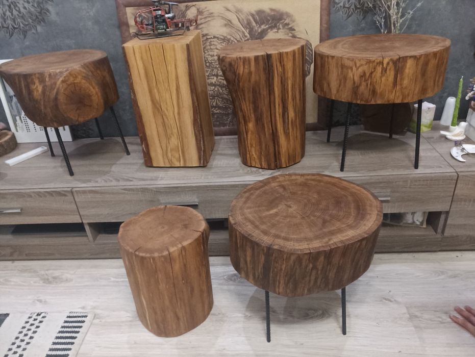 Пеньки столики стільці