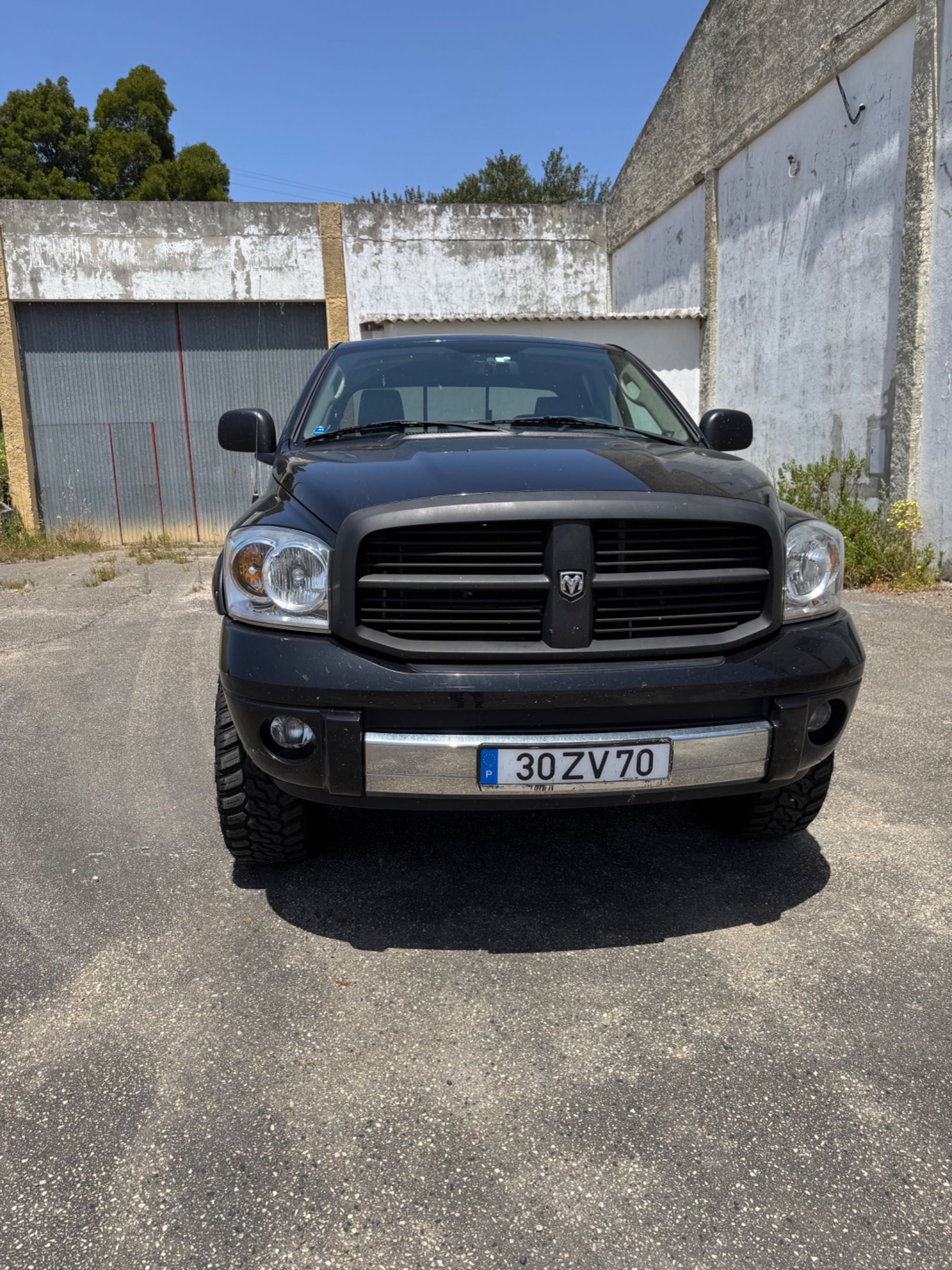 Dodge ram 1500 laramie