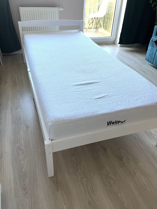 Łóżko jednoosobowe