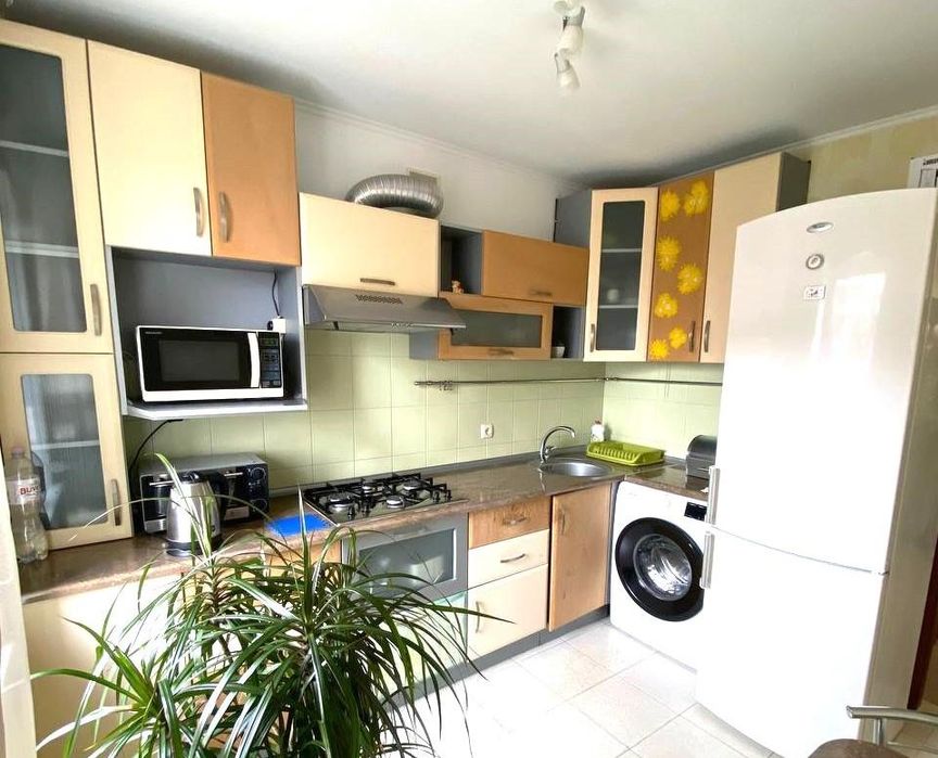 Продам 2-кім. квартиру в П'ятихатках, Гацева, 7