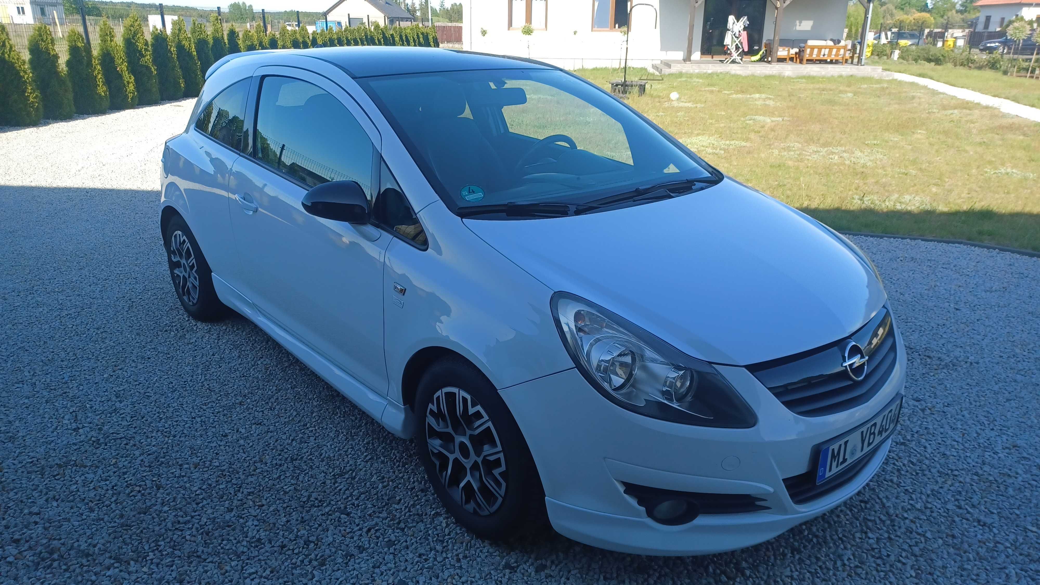 Opel corsa D 1.4 benzyna, klima opc line