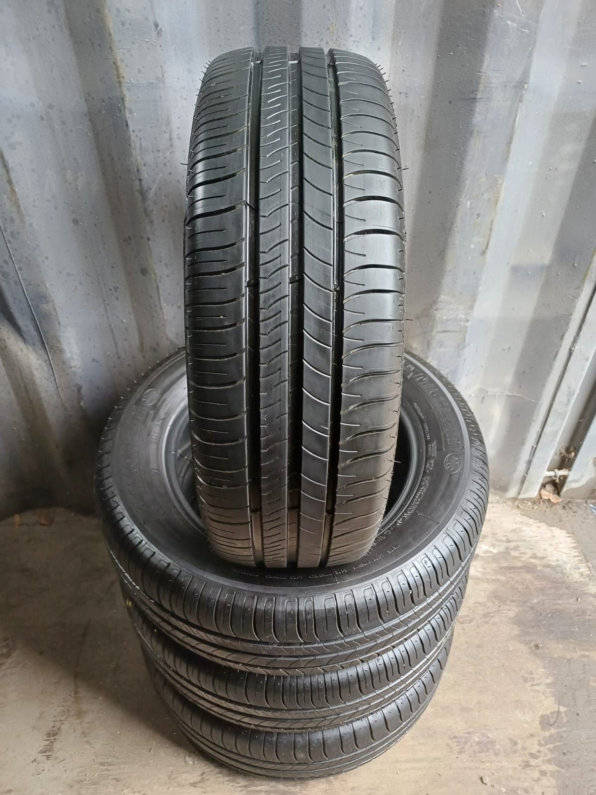 Opony Uzywane Michelin Energy savers 205/60 R16 4szt