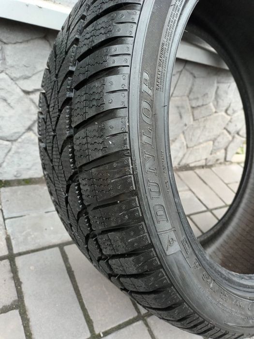 Комплект зимових шин Dunlup Winter Sport 3D 255/40 R19