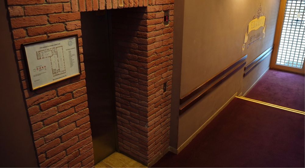 Продам елітний ресторан з добудовою в центрі Ужгорода. Площа 1010 кв.м