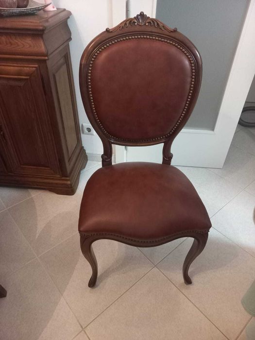 Conjunto móvel, mesa e cadeiras em madeira maciça, como novo