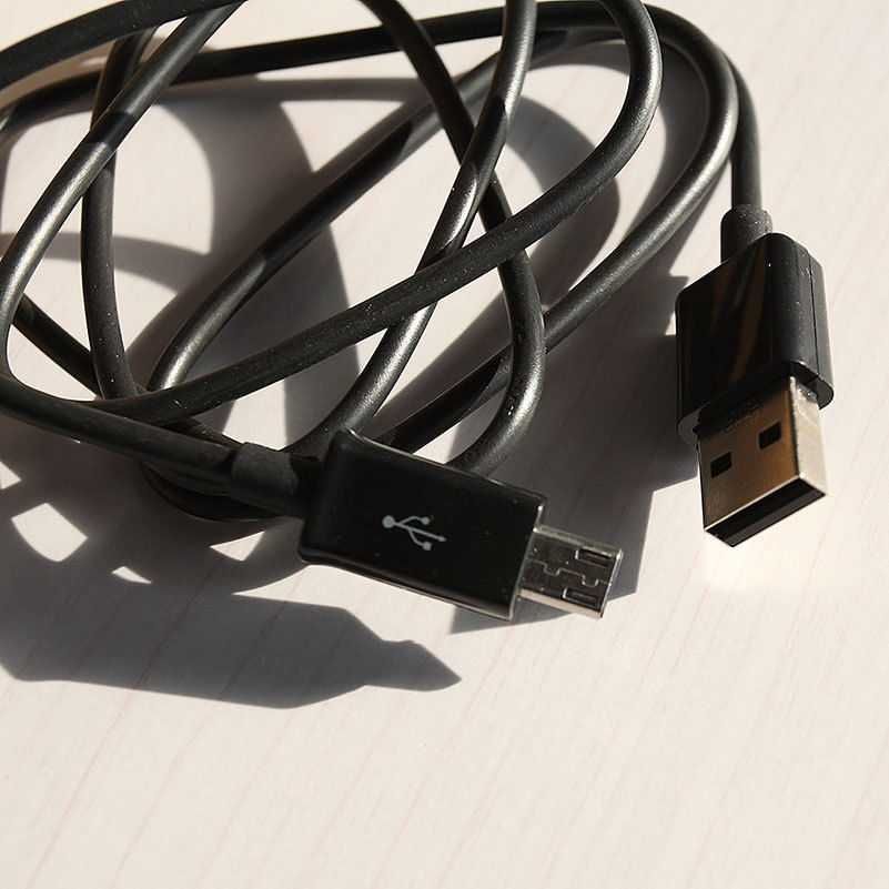 Cabo microUSB 1m ficha longa 8mm