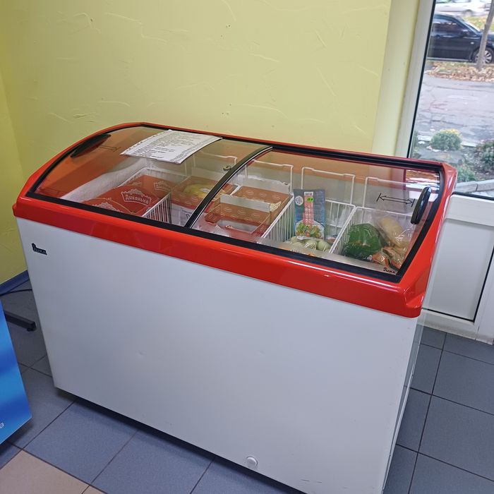 Морозильна вітрина
