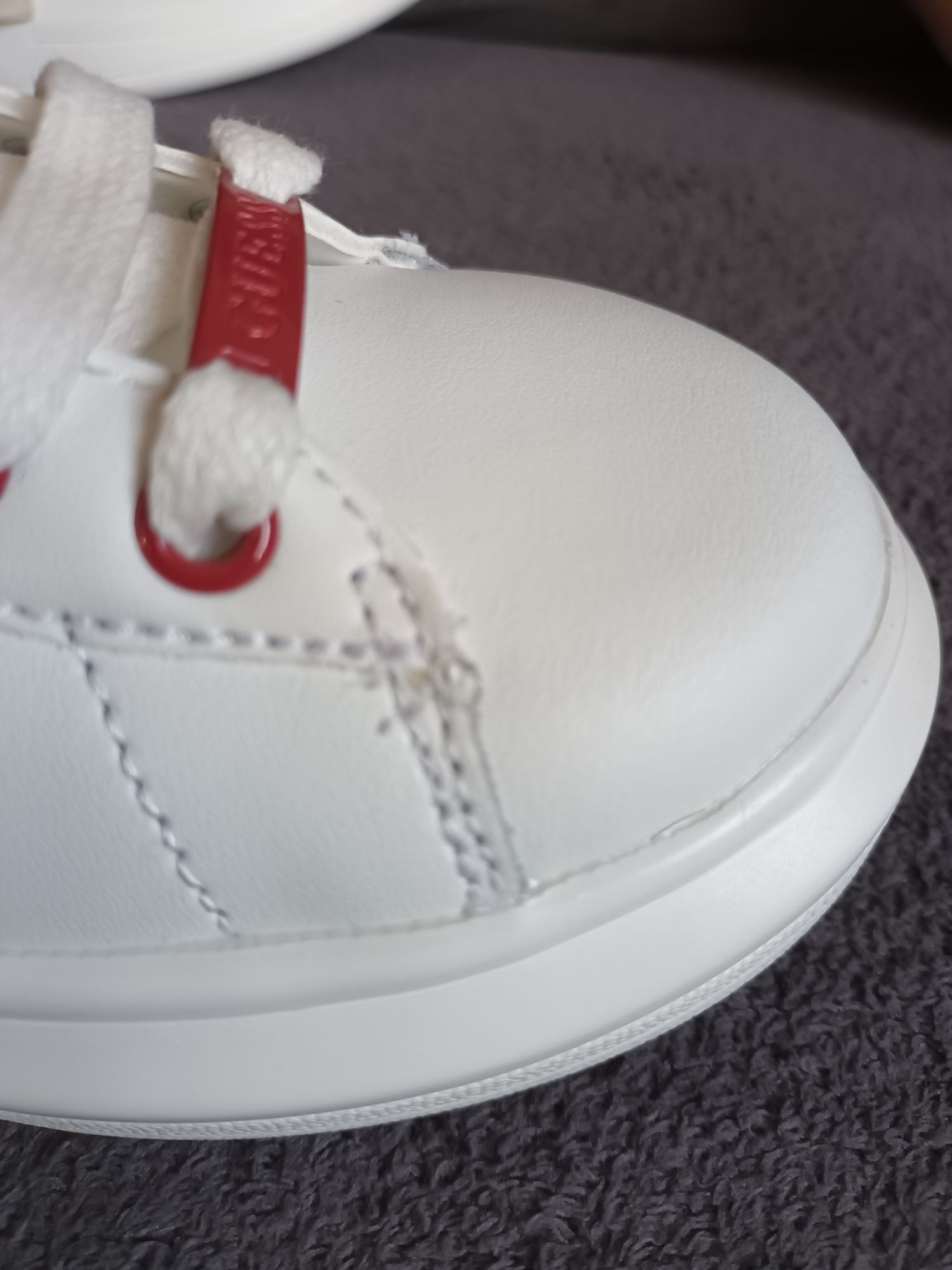 Buty damskie Guess