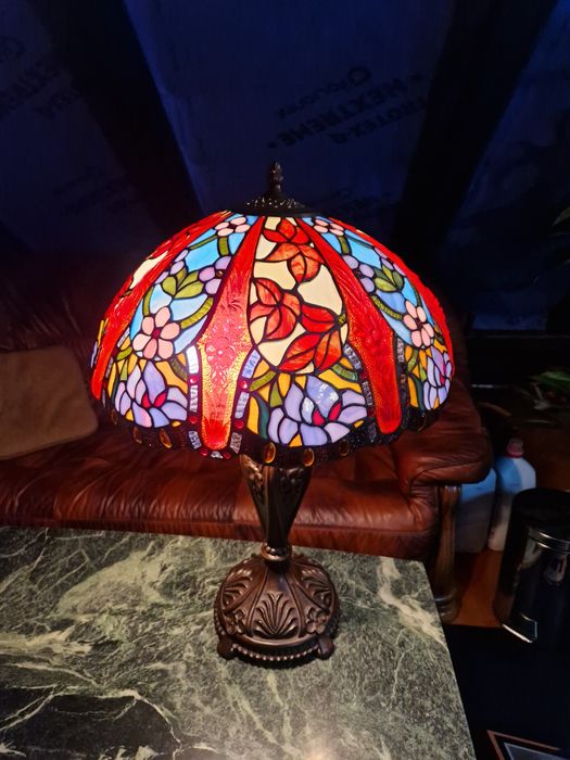 Lampa witrażowa tiffany