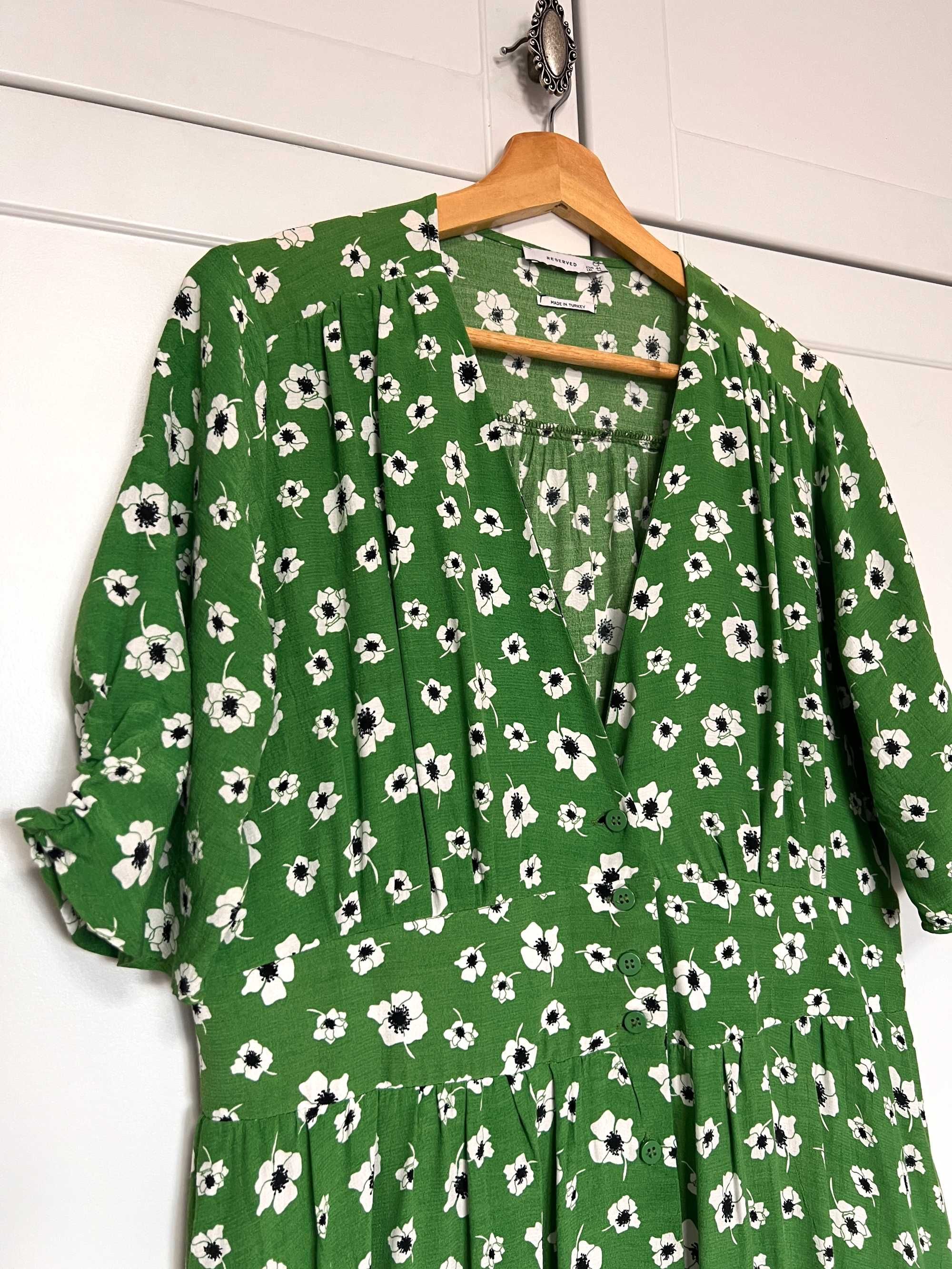 Летнее платье Reserved р. 44 (XXL)