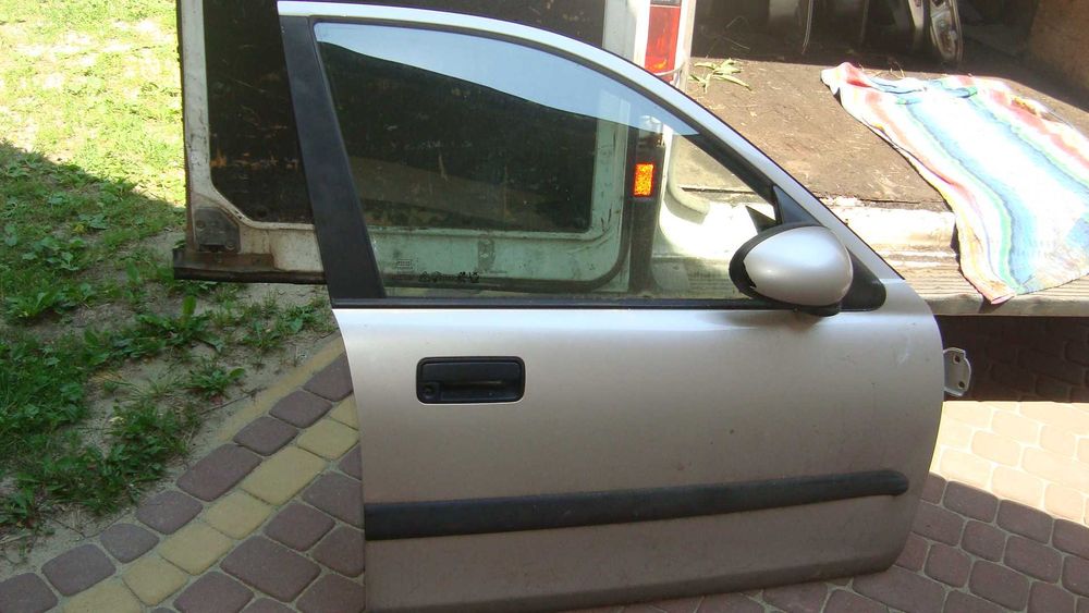 Drzwi przednie Rover 25