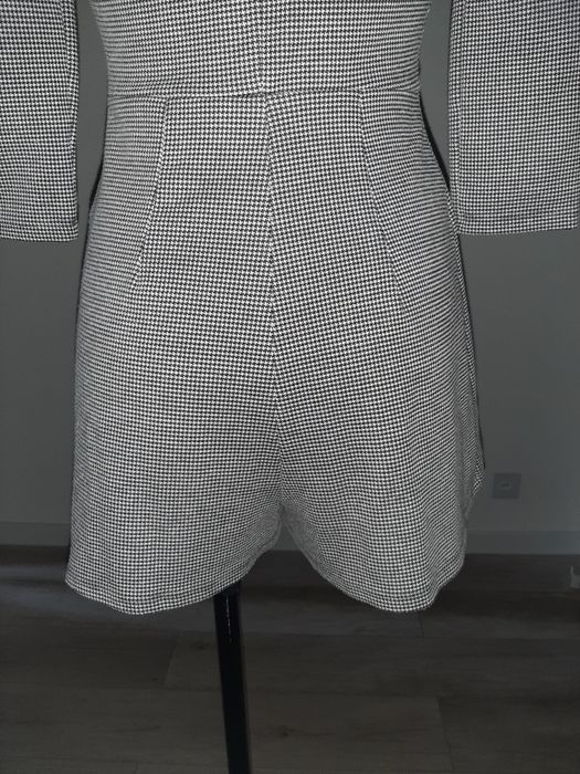 Bershka 34 XS sukienka kombinezon kratka klasyczny