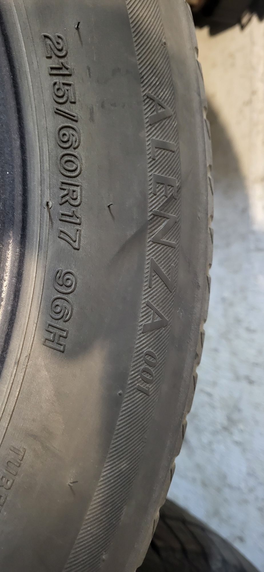 215 60 R17 Bridgestone