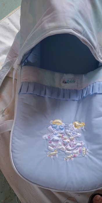 Alcofa de bébé com manta e saco cama