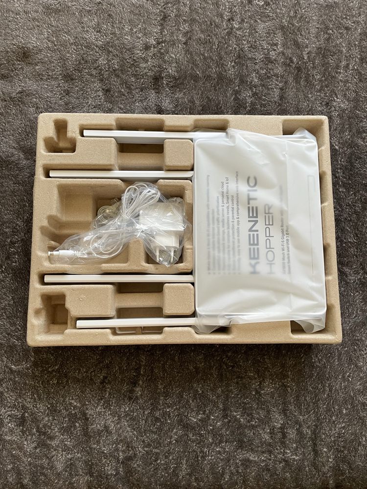 Маршрутизатор Keenetic Hopper (KN-3810) WiFi6 / AX1800 / 1 Гбіт/с