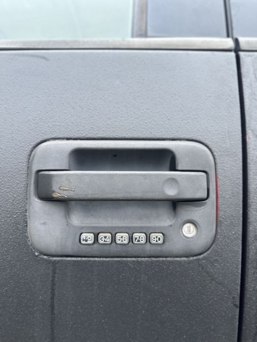 Ford F-150 Lariat повний привід•в доброму стані