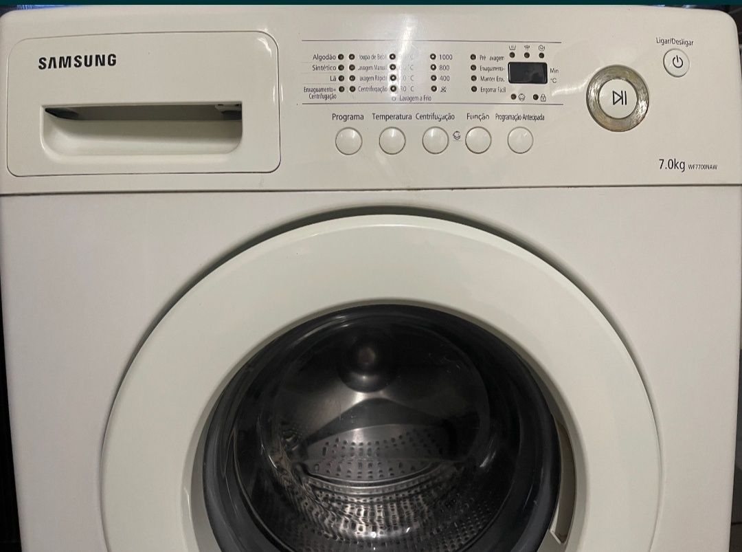 Máquina de lavar roupa Samsung